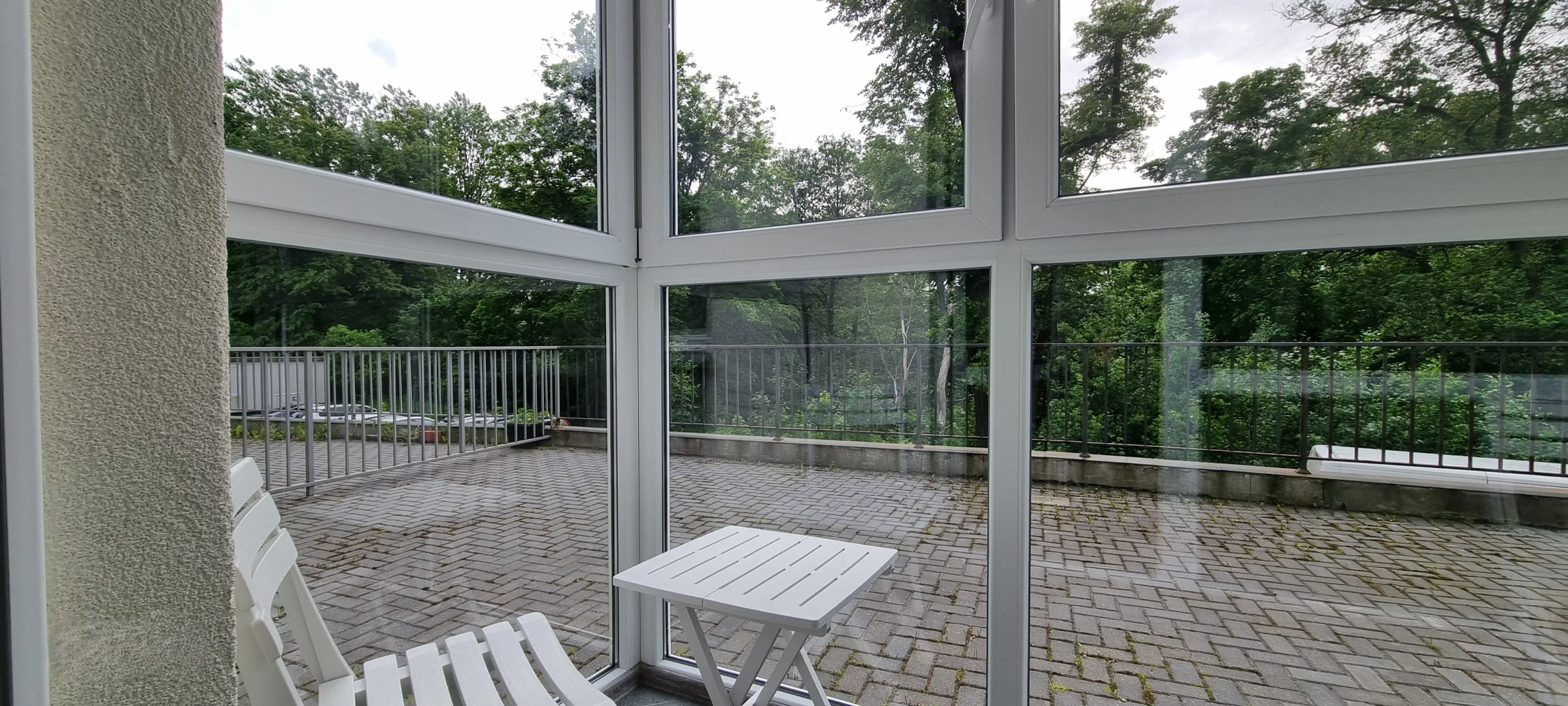 Апартаменты двухкомнатные в центре с террасой