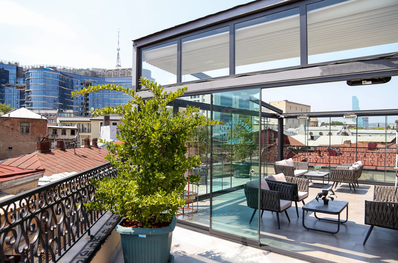 Отель Silver 39  Corner Hotel