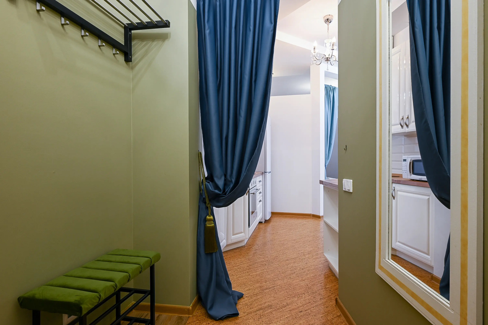 Апартаменты трехкоменатные Happy Orient возле Аквапарка и Татнефть Арена