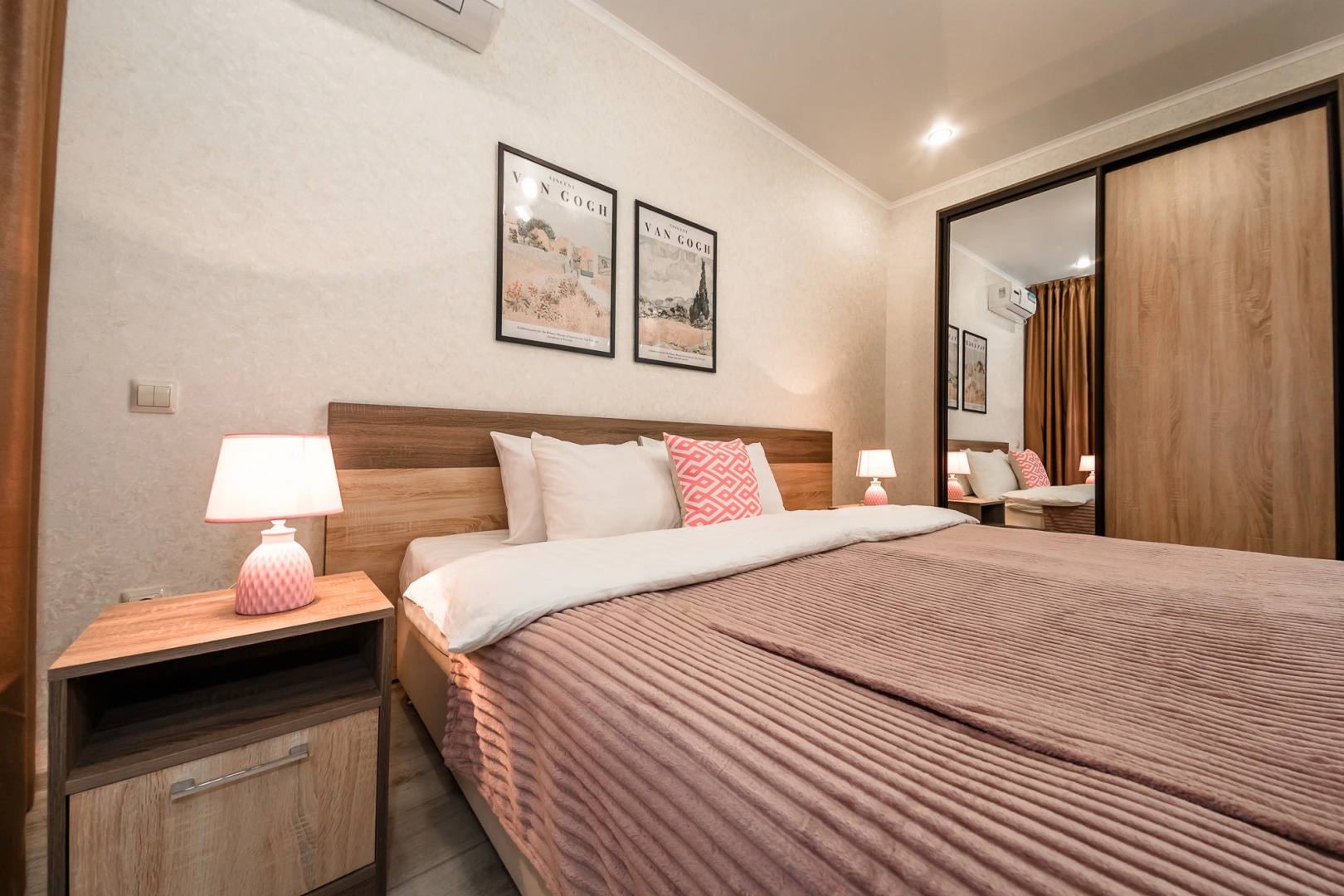 Апартаменты B-Flats Владимирская 148/1