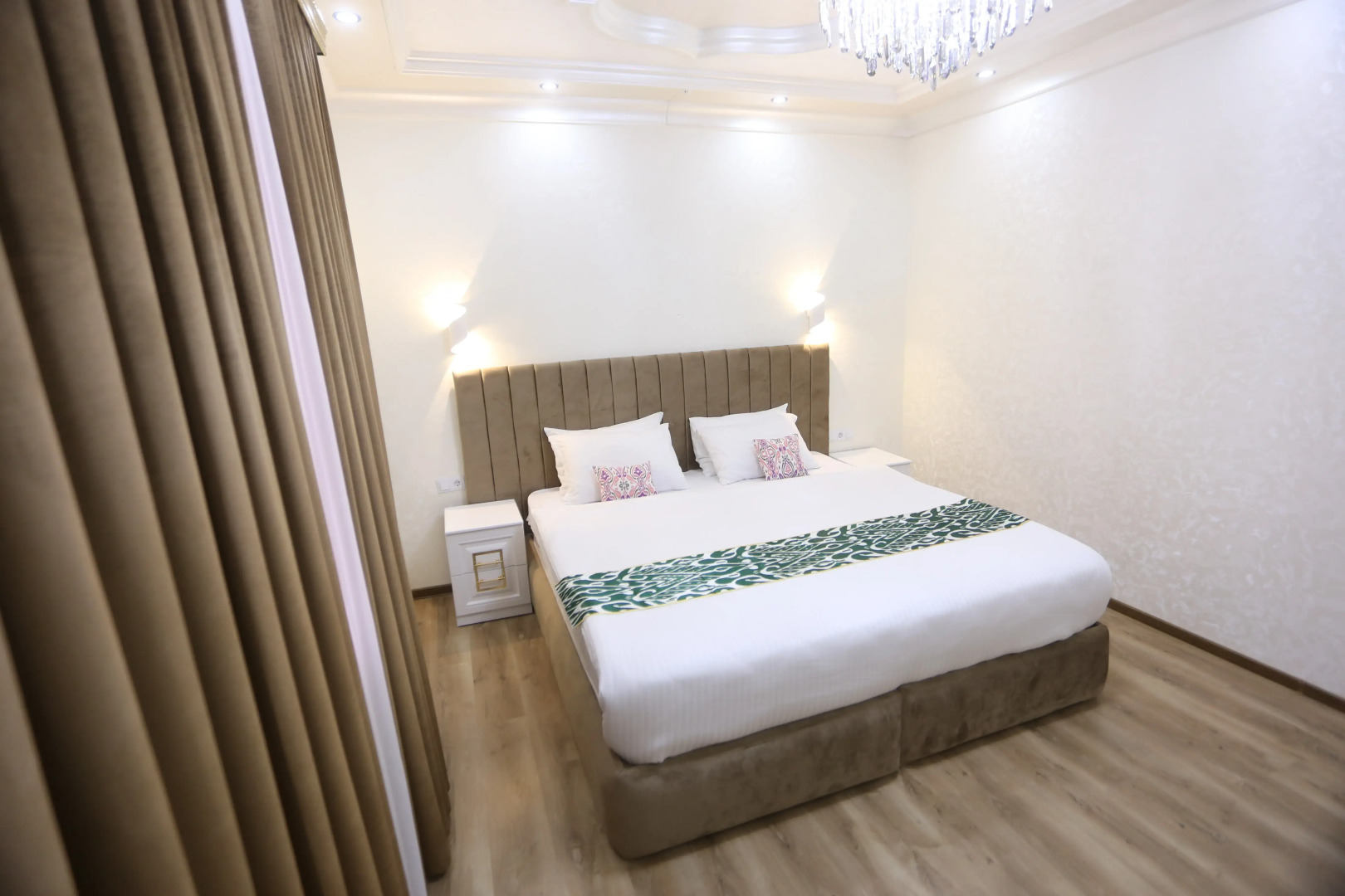 Отель Bibihojar