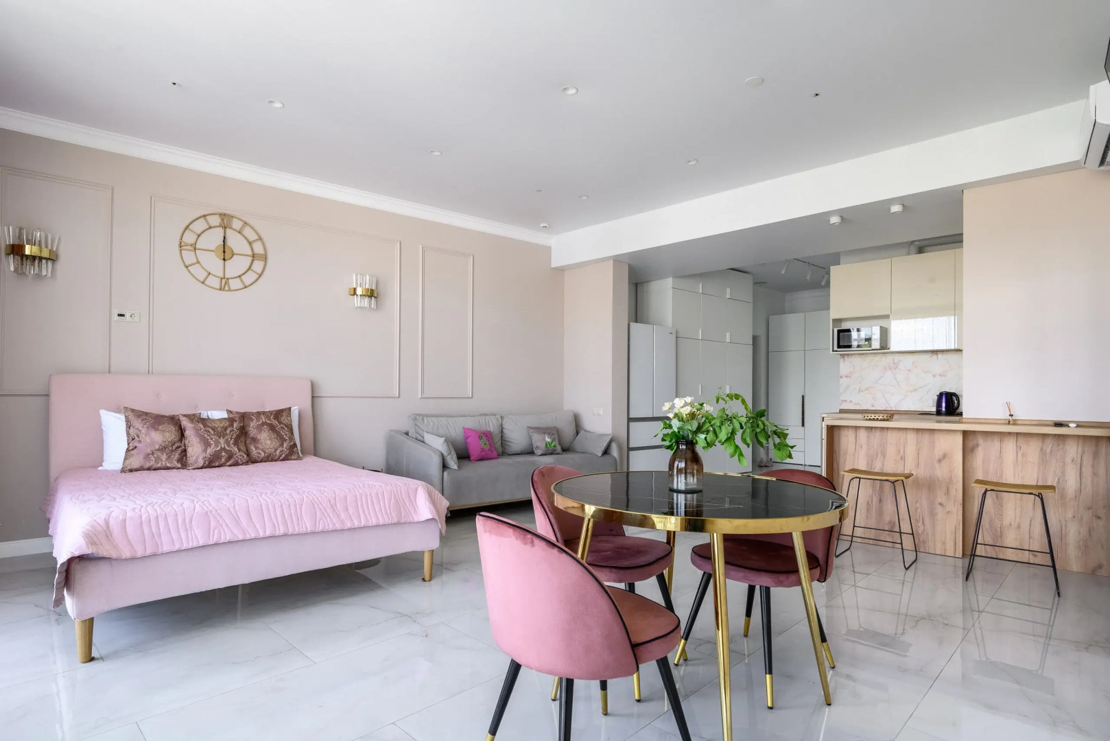 Апартамент Люкс Красивейший в ЖК «Барселона парк» с большим балконом и видом на море