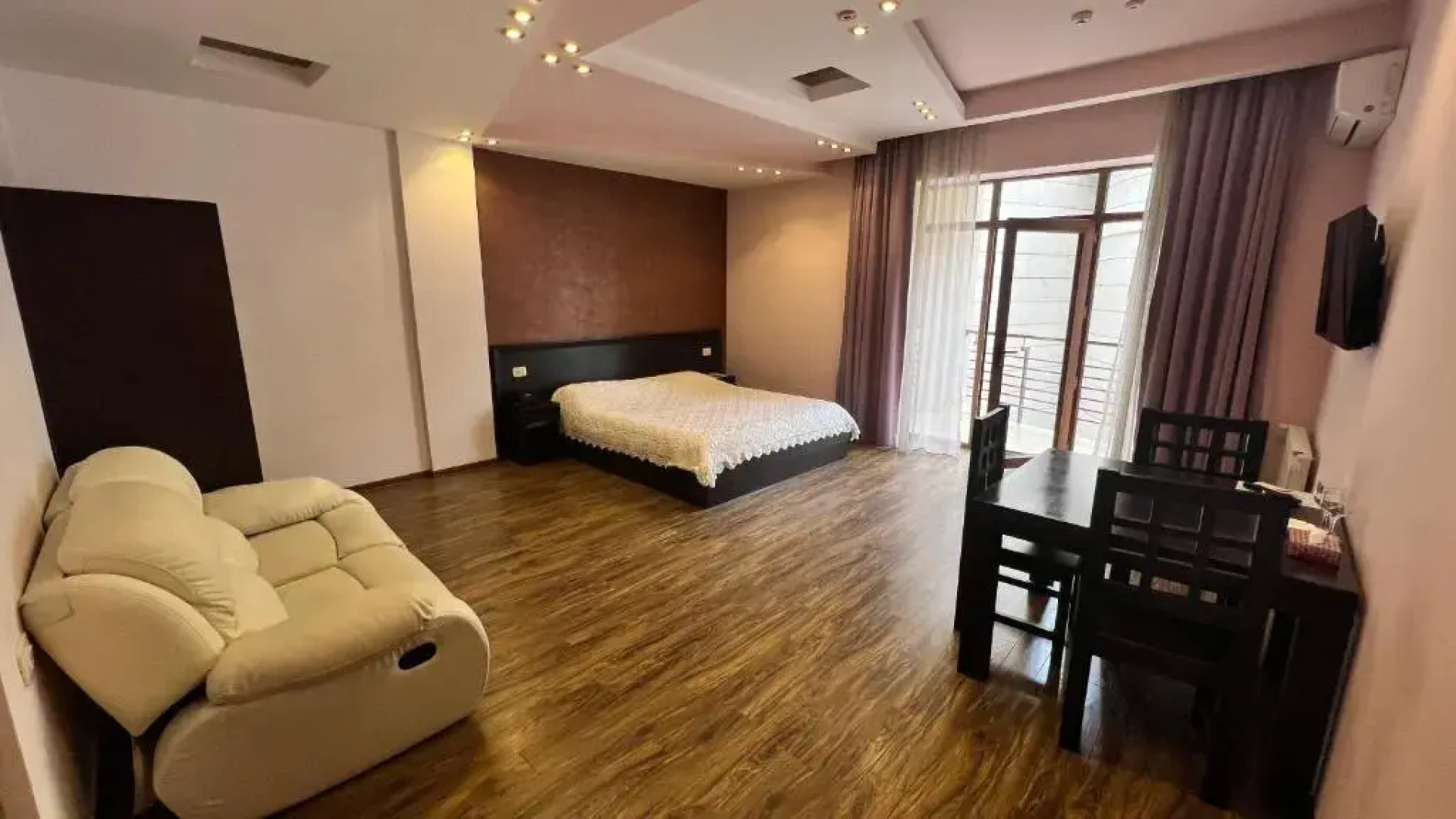 Отель Grand Hills