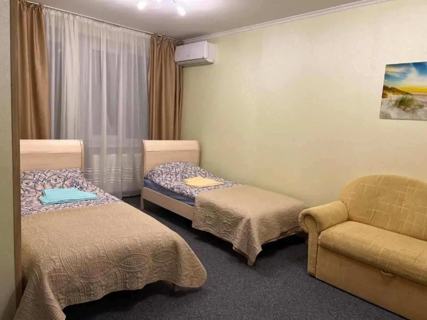 Апартаменты 3 комнаты в Центре рядом с Электричкой на Море