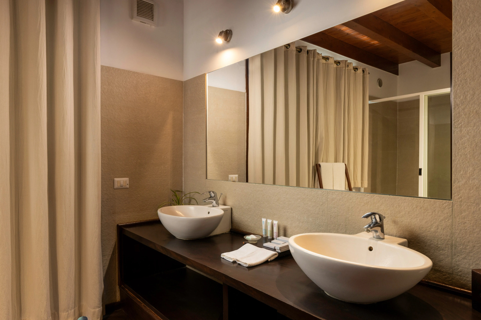 Отель Occidental Paradise Dambulla