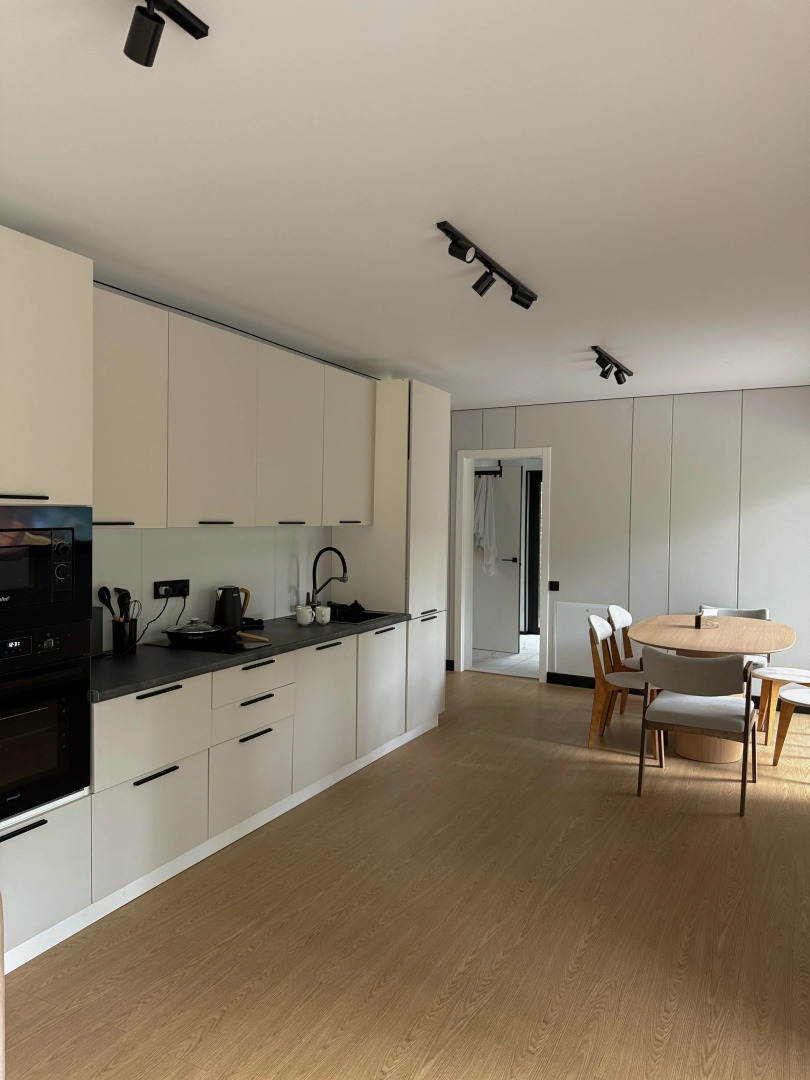 Частный дом в окружении леса с сауной