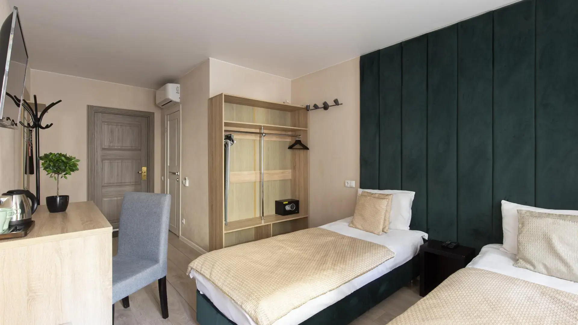 Отель Amigo Syncotel