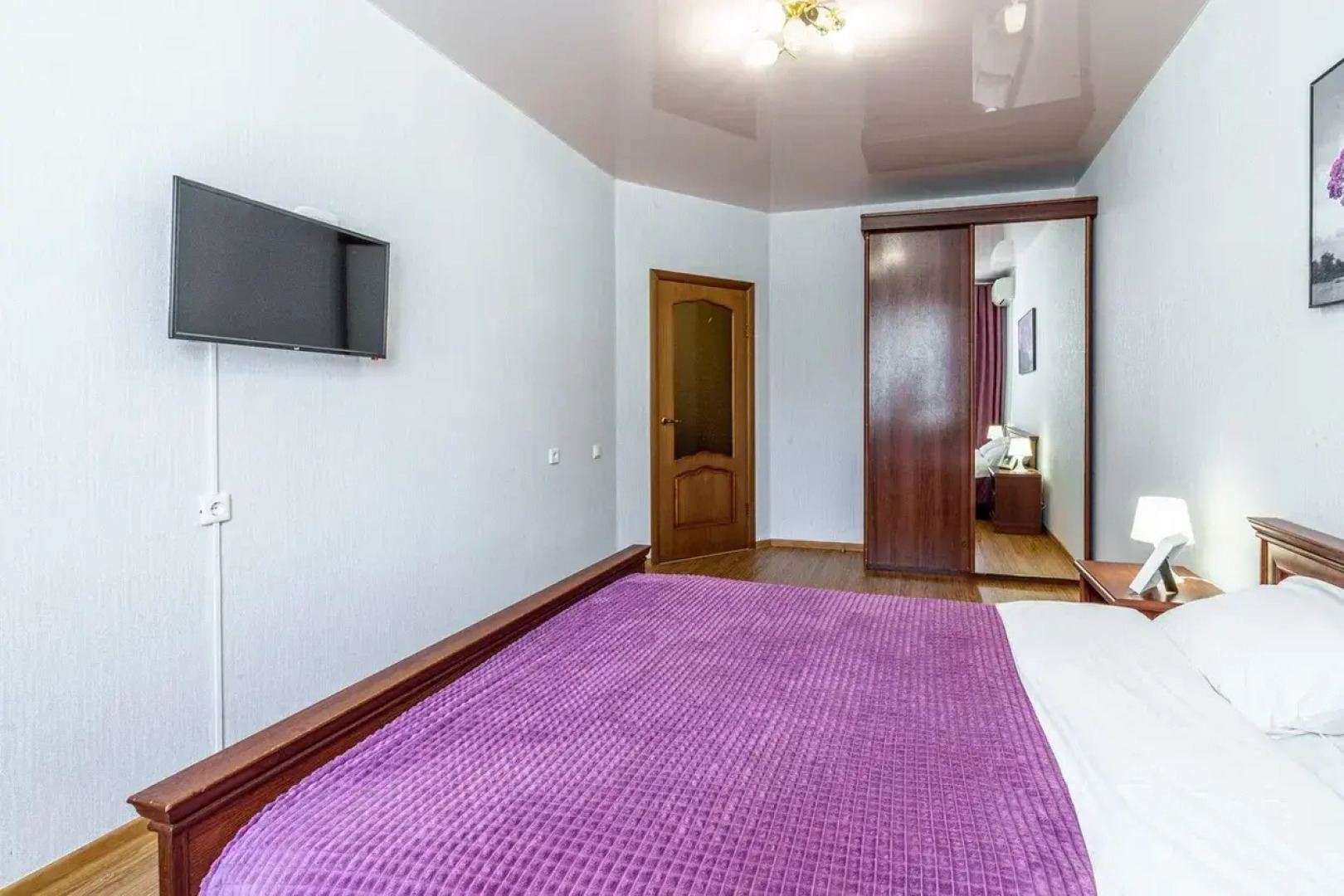 Квартира у парка Галицкого Апарт-Отелика на Восточно-Кругликовской