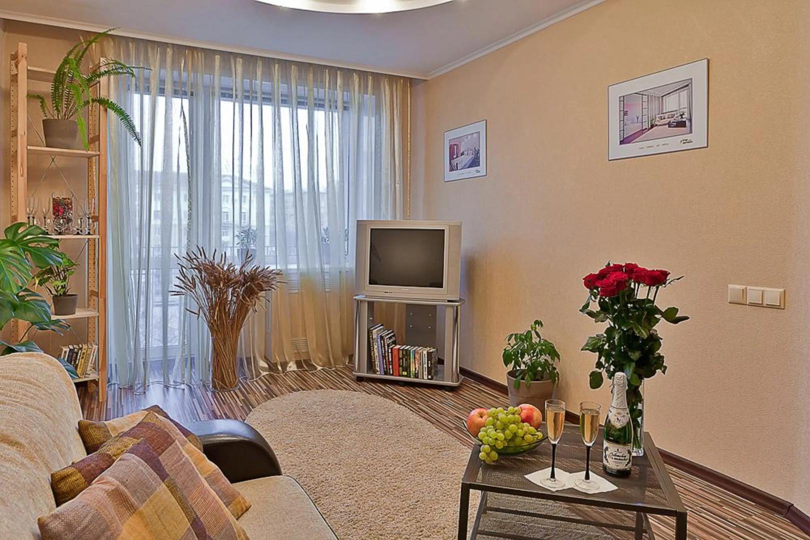 Апартаменты на Независимости 52