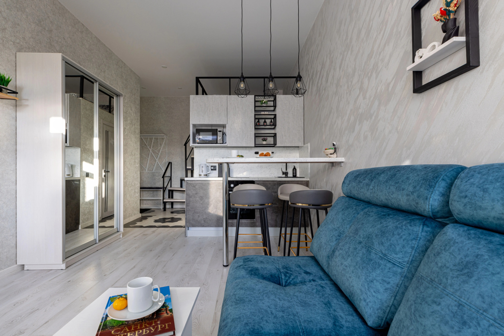 Квартира Дизайнерская Grey Room у Невского проспекта