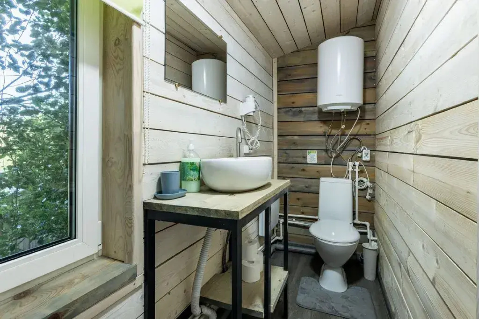 Частный дом у озера Кипень