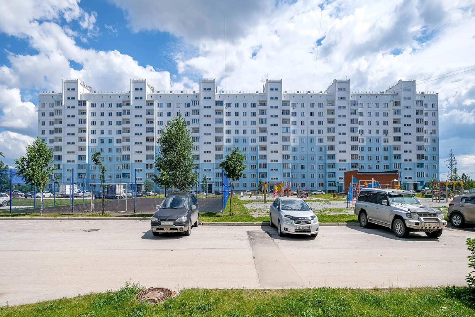 Квартира рядом с Мнтк им. Федорова и Ск Заря