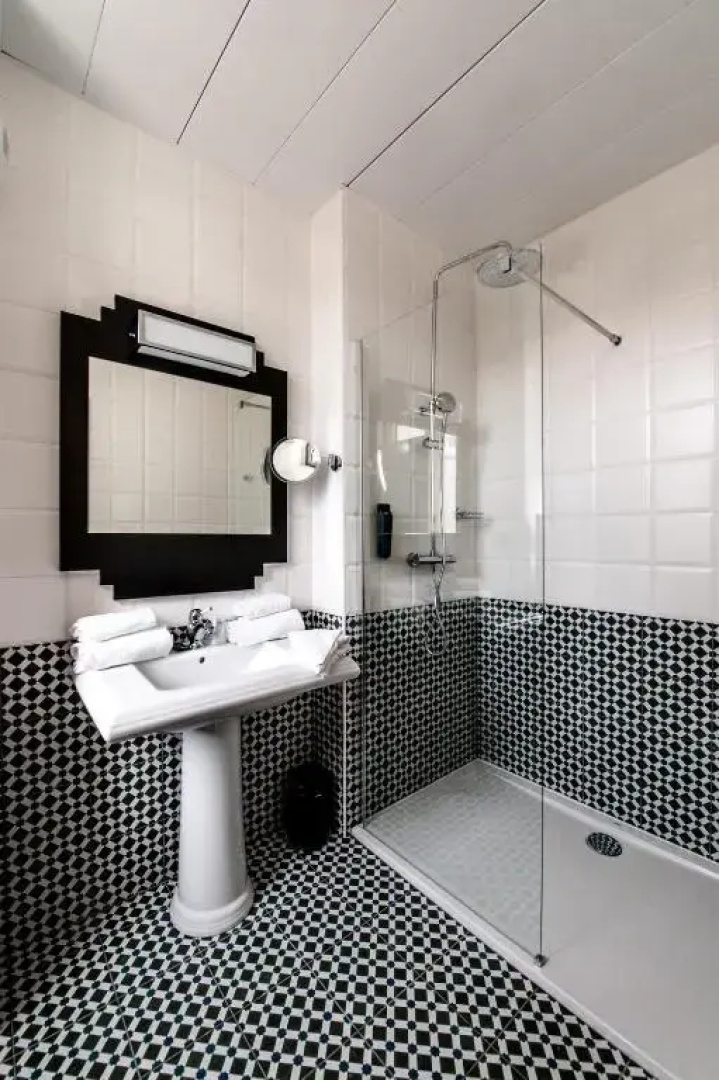 Отель Best Western Journel Antibes