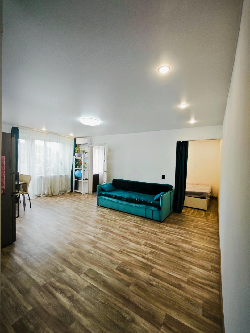 Квартира трёхкомнатная