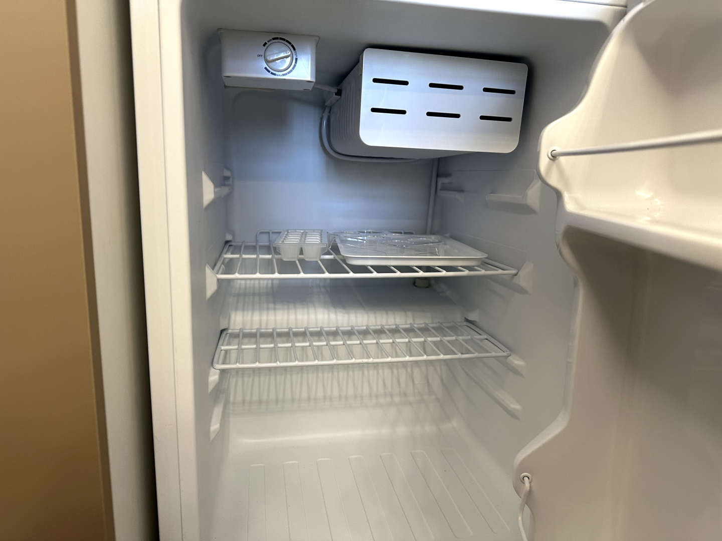 Апартаменты "Эленика" Двухкомнатая квартира в Махачкале с видом на озеро и мечеть