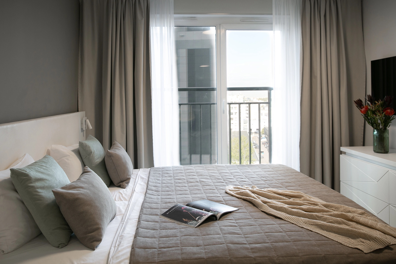 Апартаменты MyhomeYourhome на Салова 61