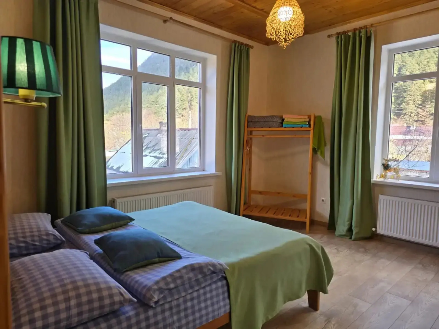 Квартира с видом на горы на улице Энгельса 15