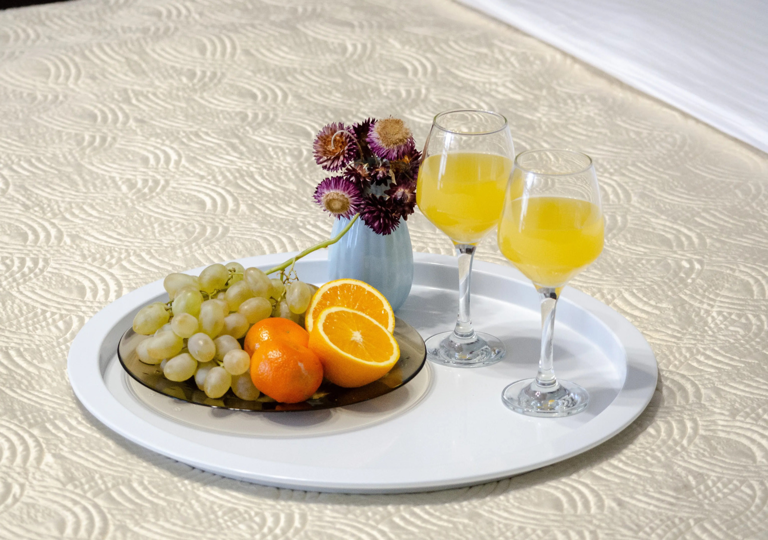 Апартаменты Красный Квадрат на Набережной