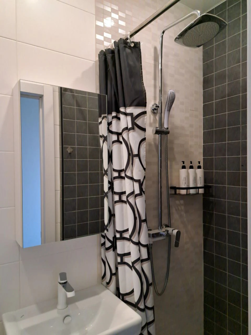 Апартаменты Wing Tower - высотная студия в центре