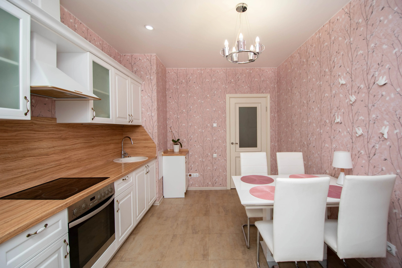 Апартаменты Двухкомнатная квартира на Верхней Набережной 165/1