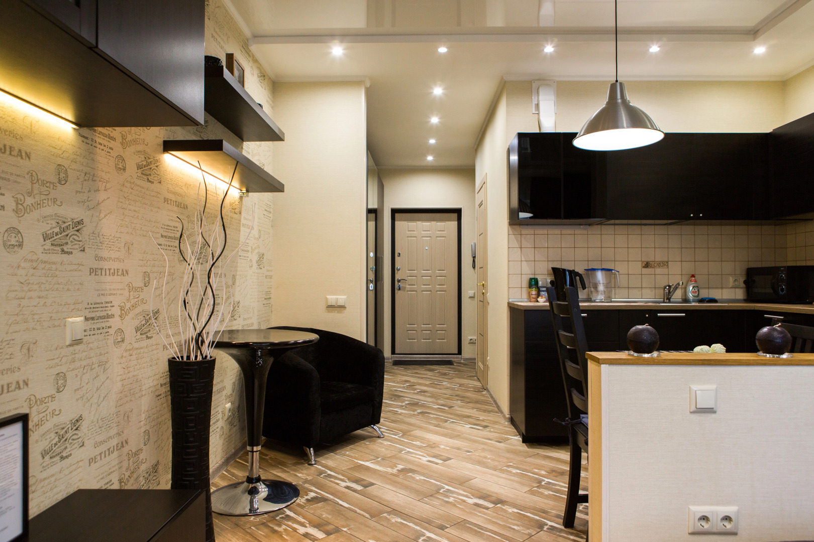 Апартаменты на улице Дмитрия Михайлова 4