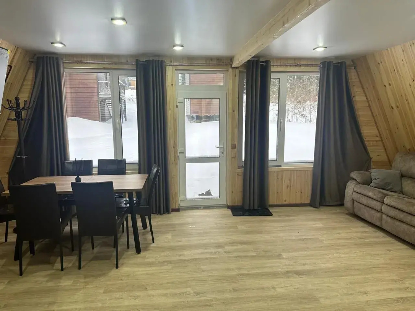 Частный дом A-frame большой