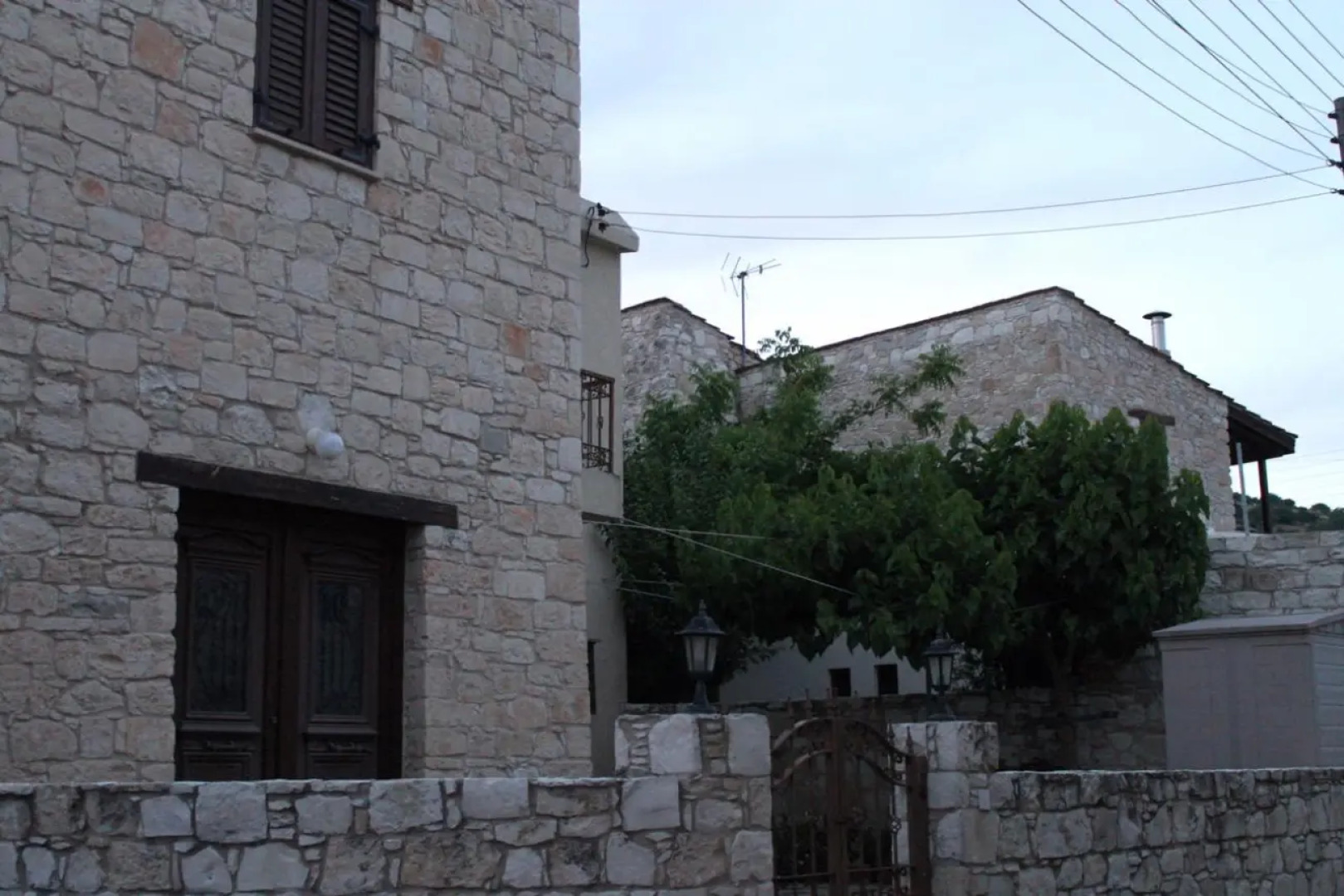 Вилла Salamiou Stone House