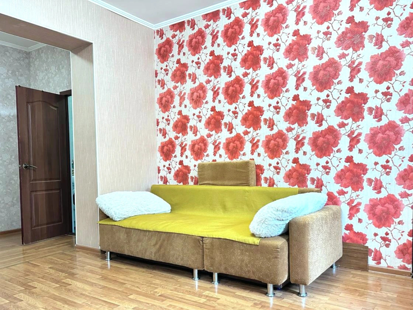 Квартира трехкомнатная в центре на Весенней