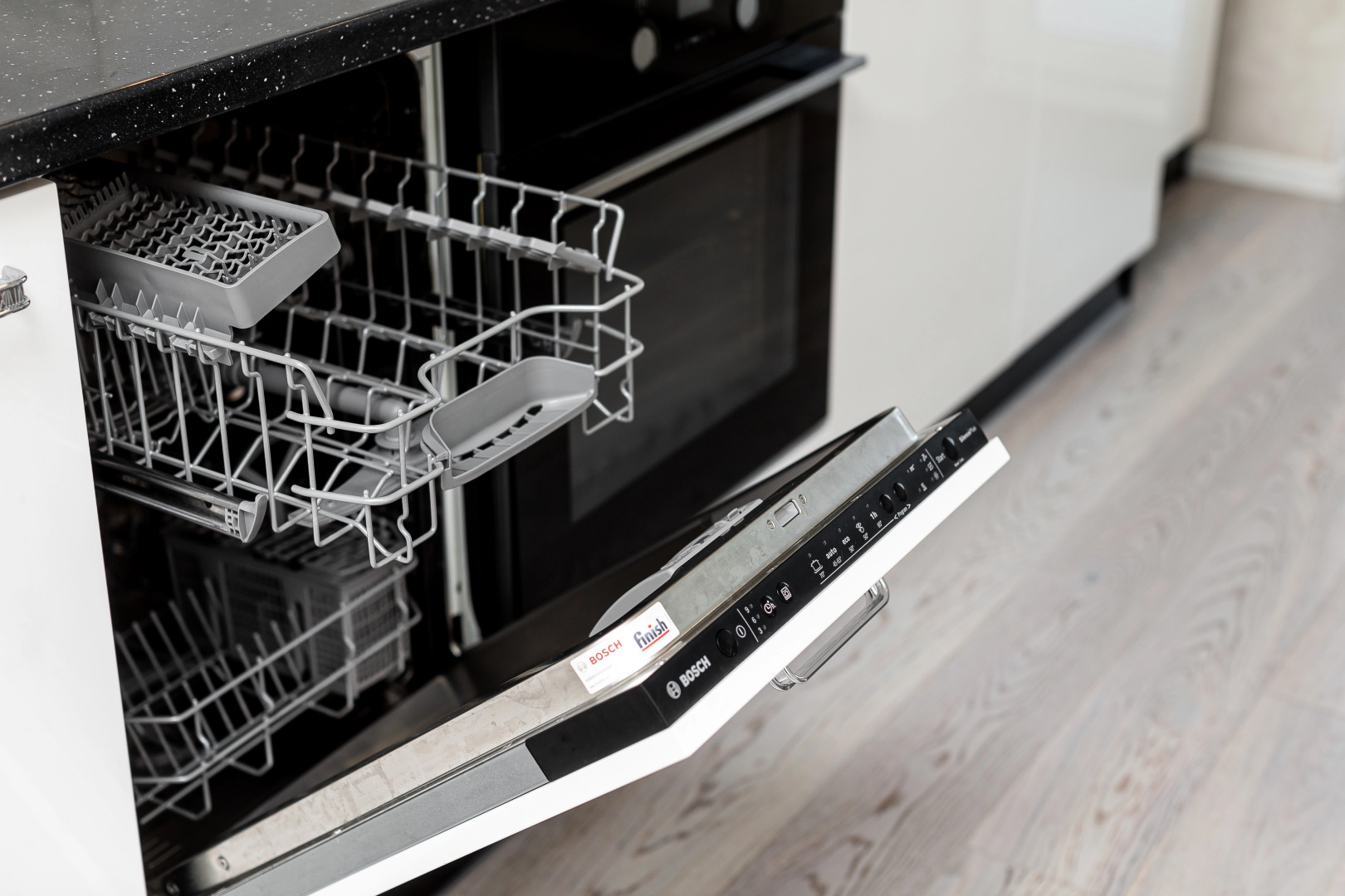 Апартаменты комфортные с прекрасным видом у площади Победы