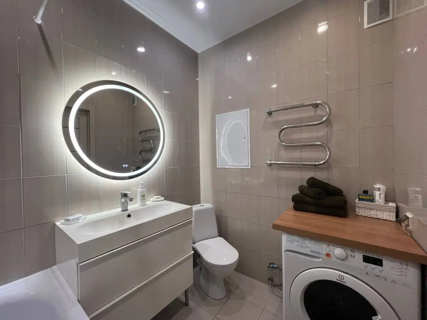 Квартира AlexHome РП Свердловский Строителей 9