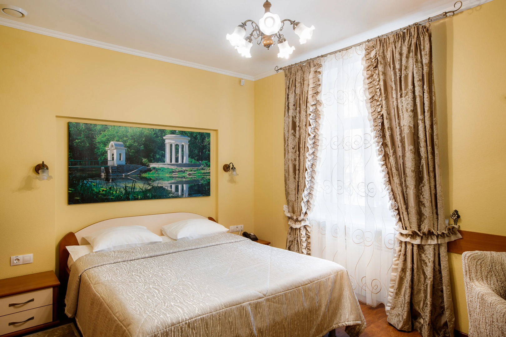 Отель Свердлова 27