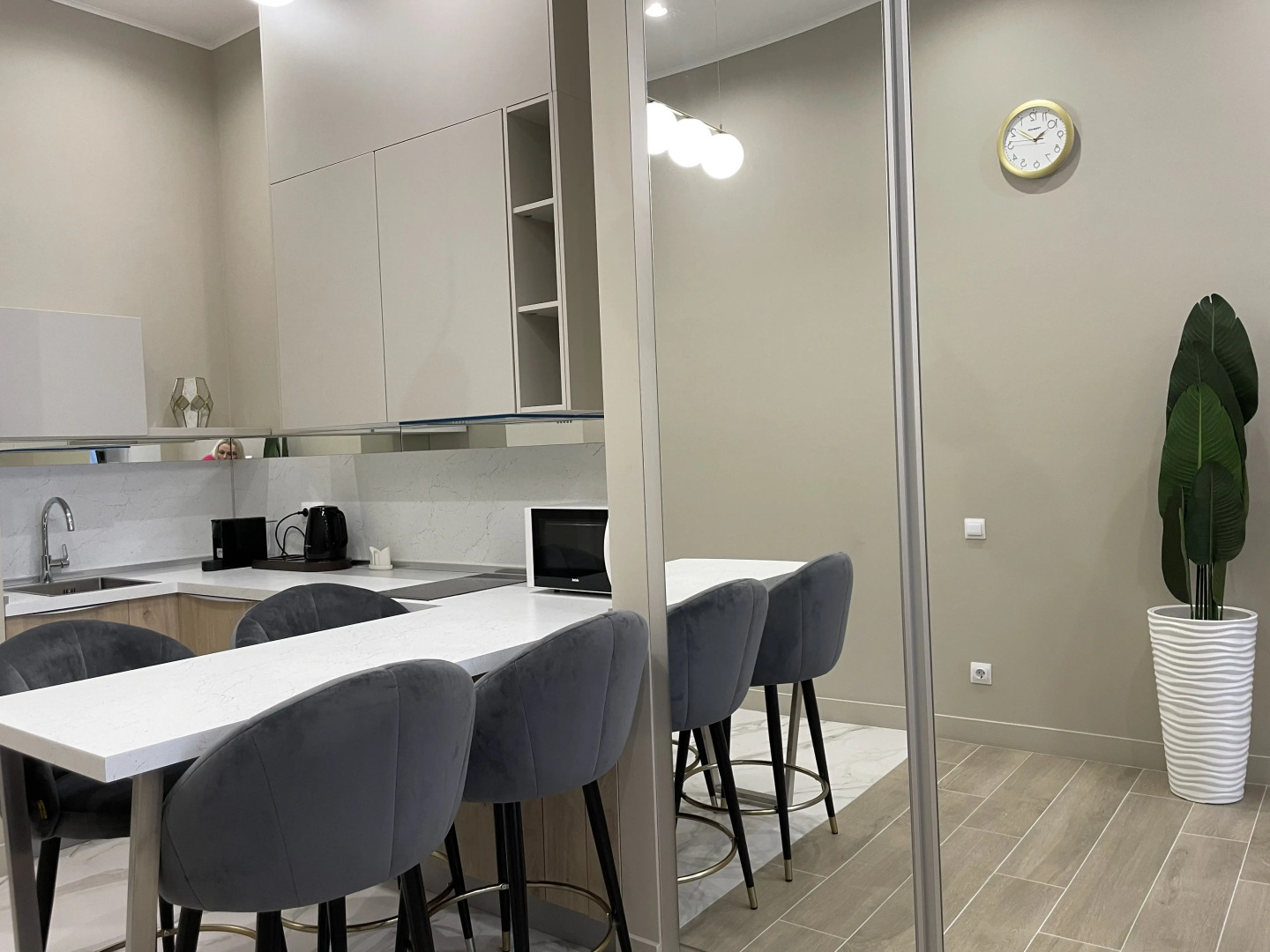 Апартаменты на Навагинской 2