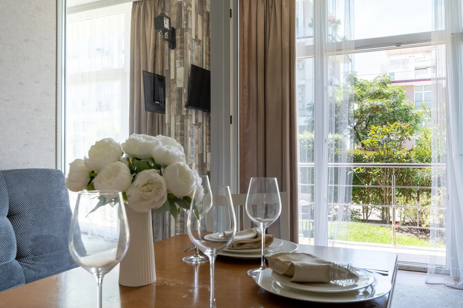 Апартаменты Red apartments Екатерининский Квартал Афродита