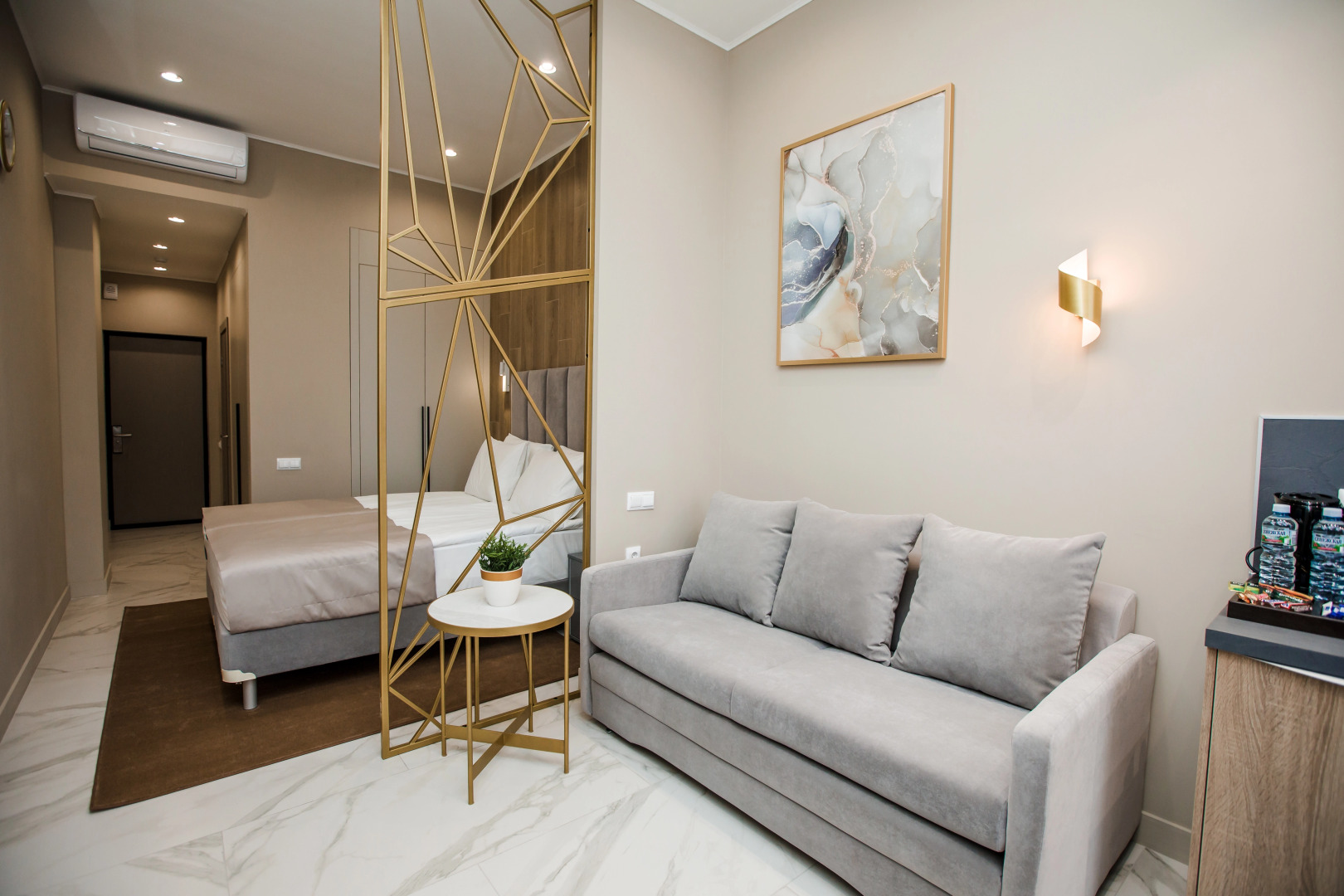 Mirror Residence Отель