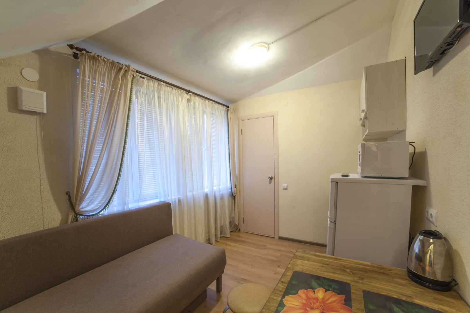 Апартаменты на Юной 6