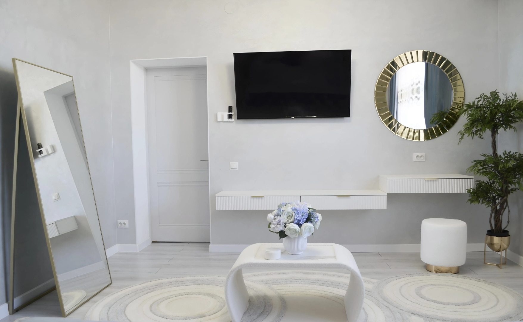 Апартаменты у нарзанной галереи напротив парка