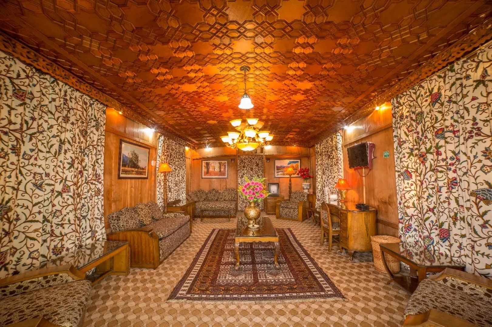 Отель Swan Group Of Houseboats