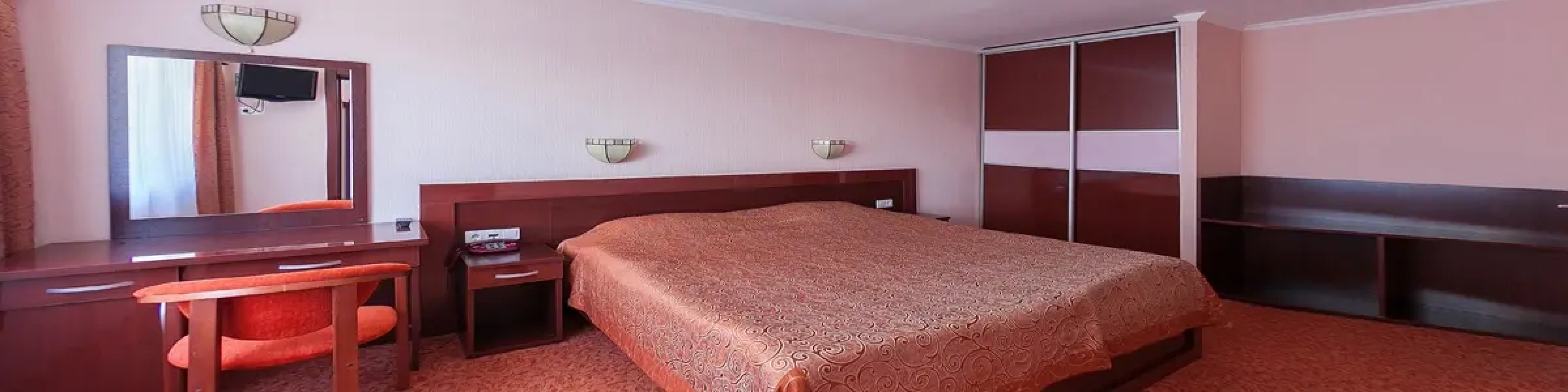 Отель Кавказ