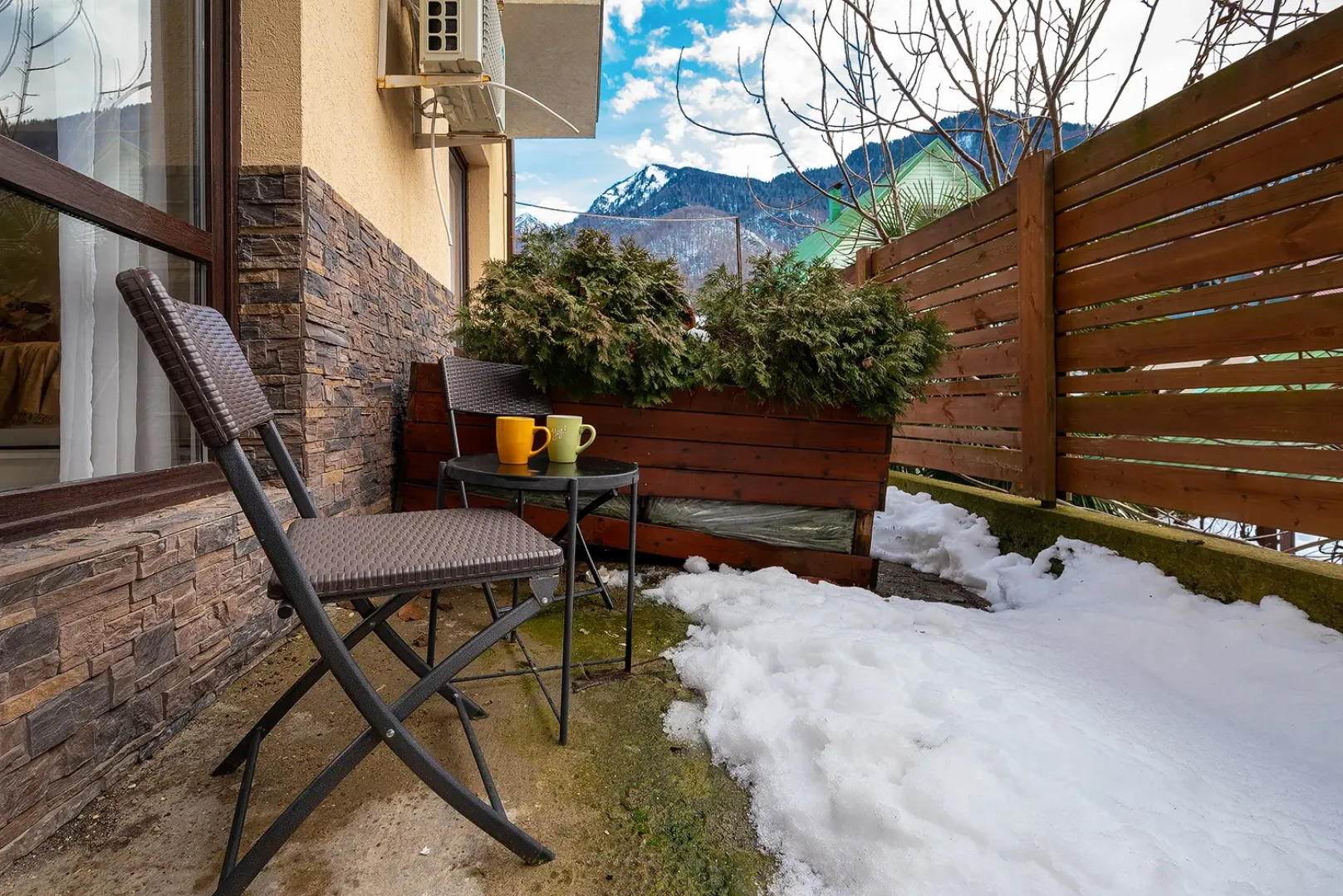 Квартира студия с террасой и видом на горы Я на море