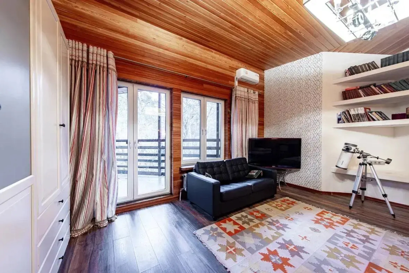 Коттедж Huse Современный с роскошной SPA-зоной в Николиной горе