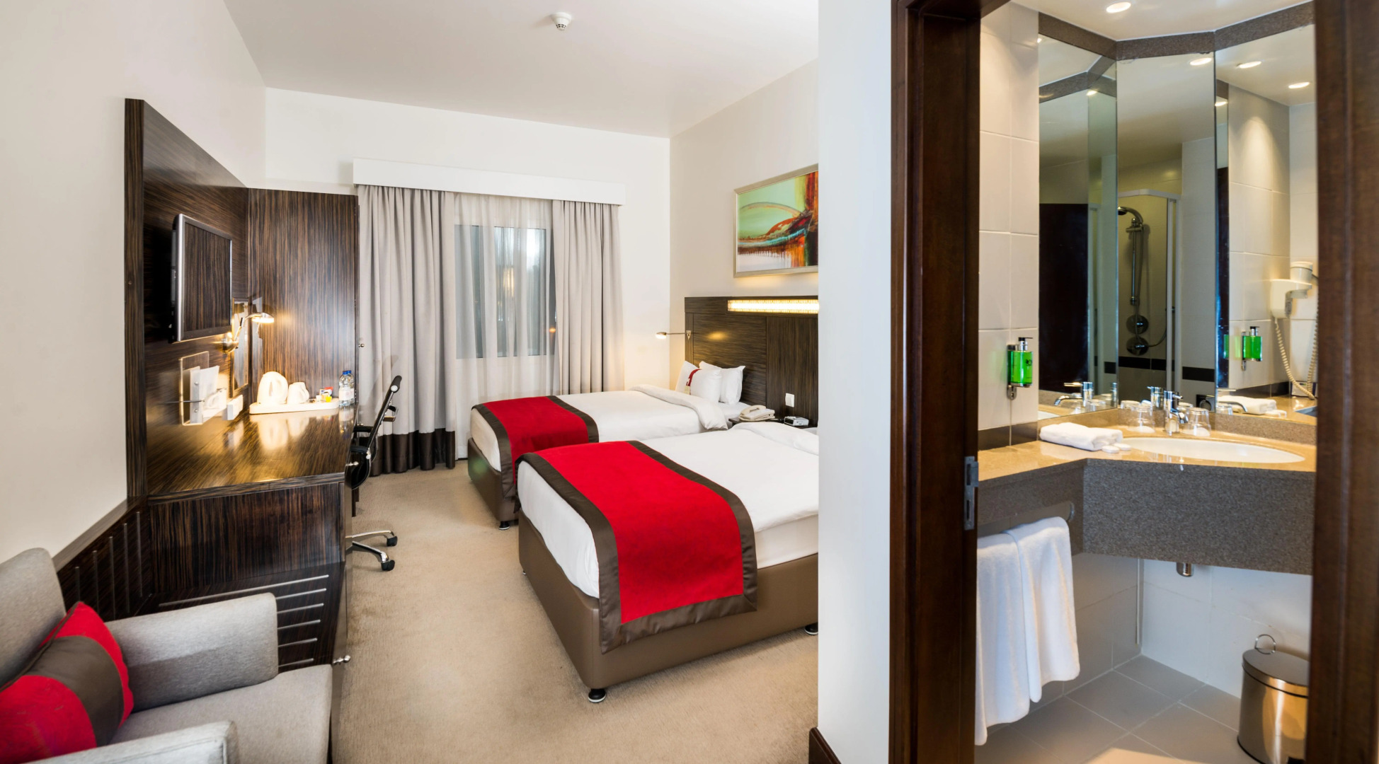 Holiday Inn Express Dubai Internet City an IHG Hotel