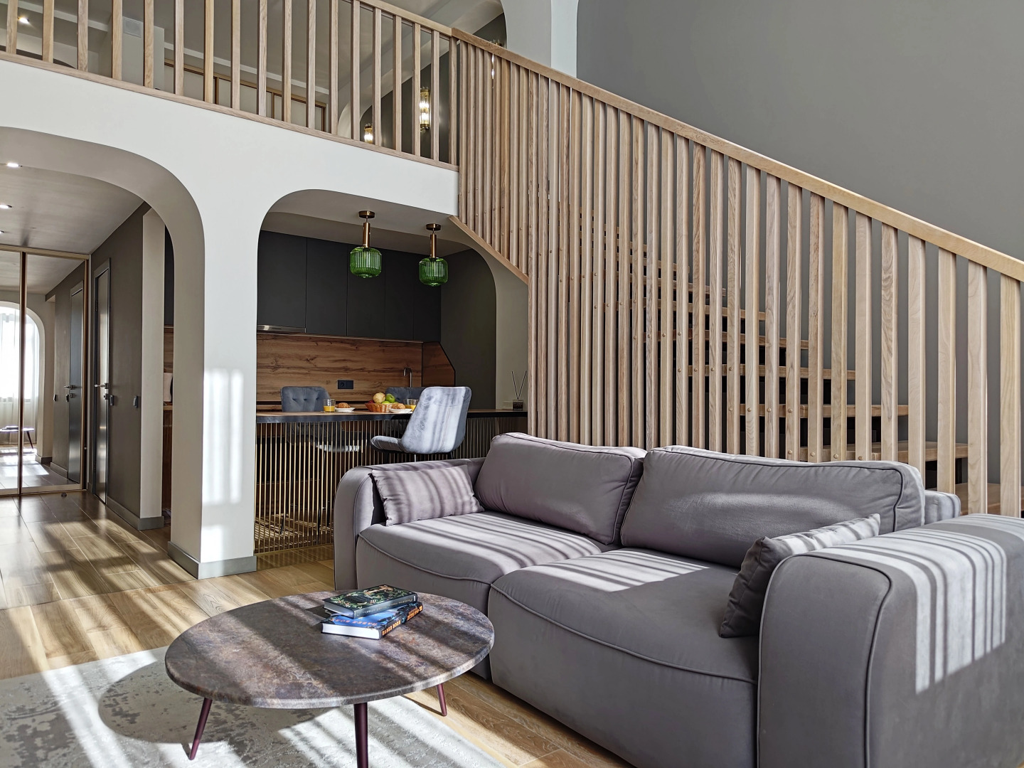 Апартаменты двухуровневые с видом на горы. Жить в Горах.