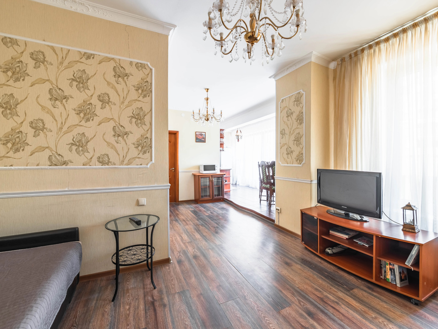 Апартаменты у Крейсера Авроры и Финляндского Вокзала