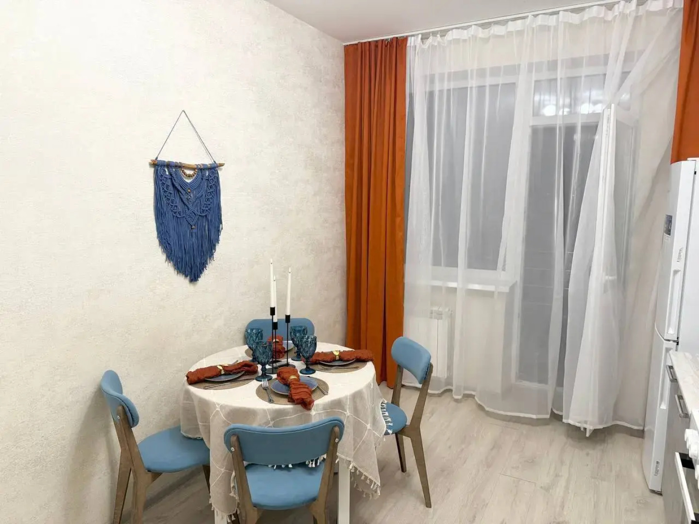 Квартира с видом на реку Великая