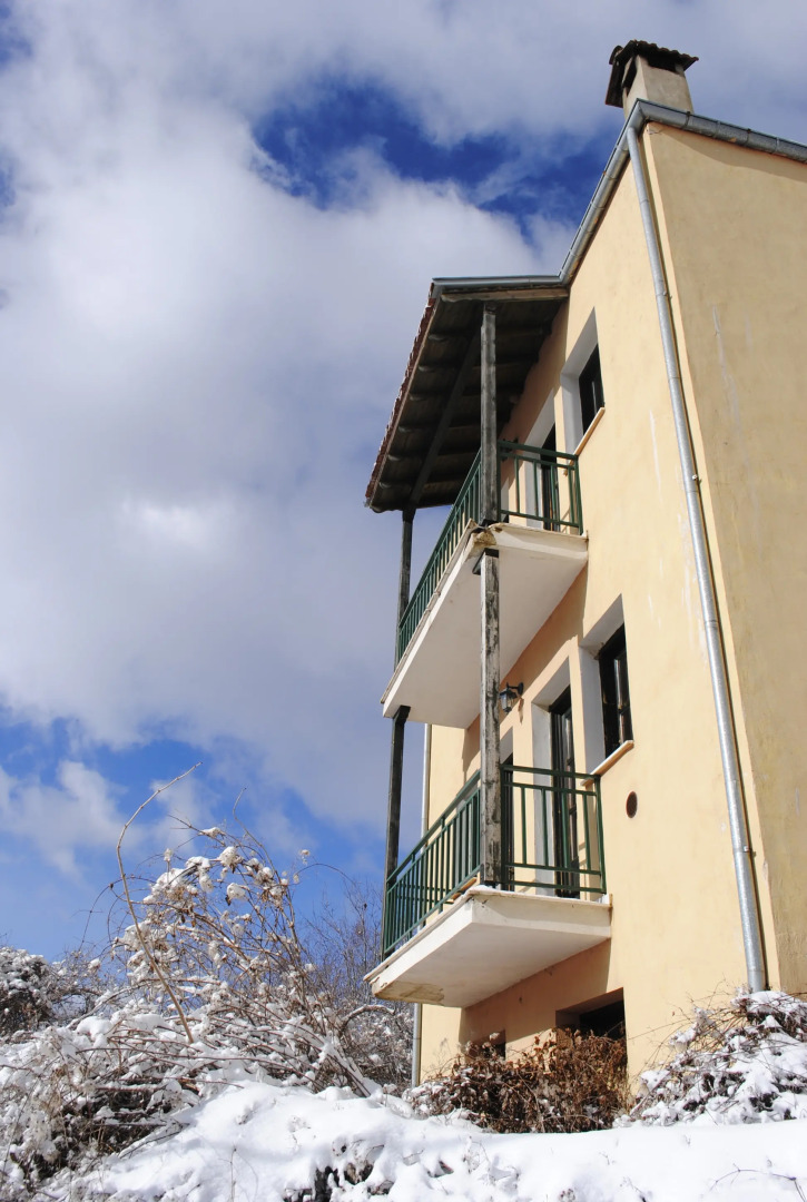 Апартаменты Mouses Pisoderi