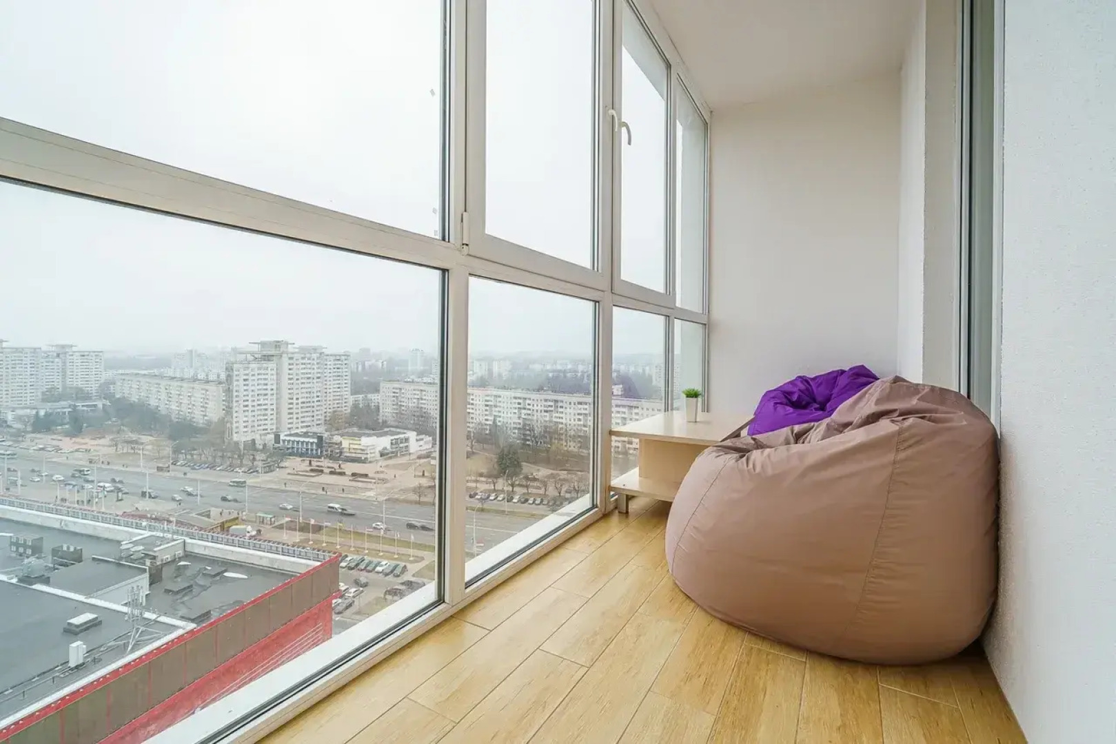 Апартаменты В новостройке на высоком этаже