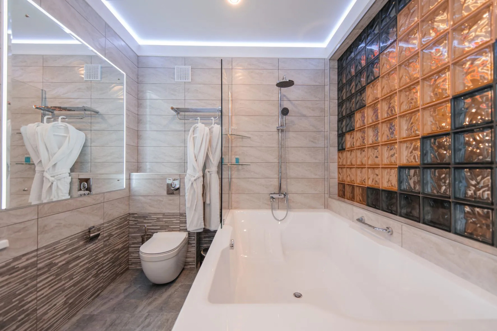 Отель Dragon Spa