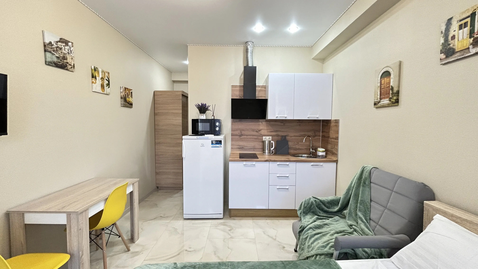 Квартира с террасой у моря