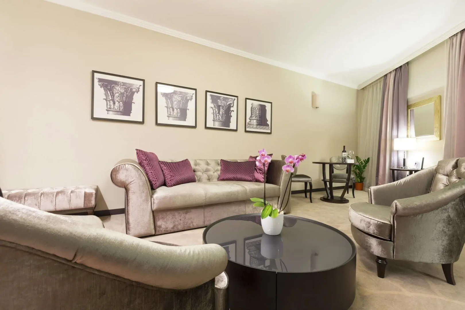 Отель Constantine the Great