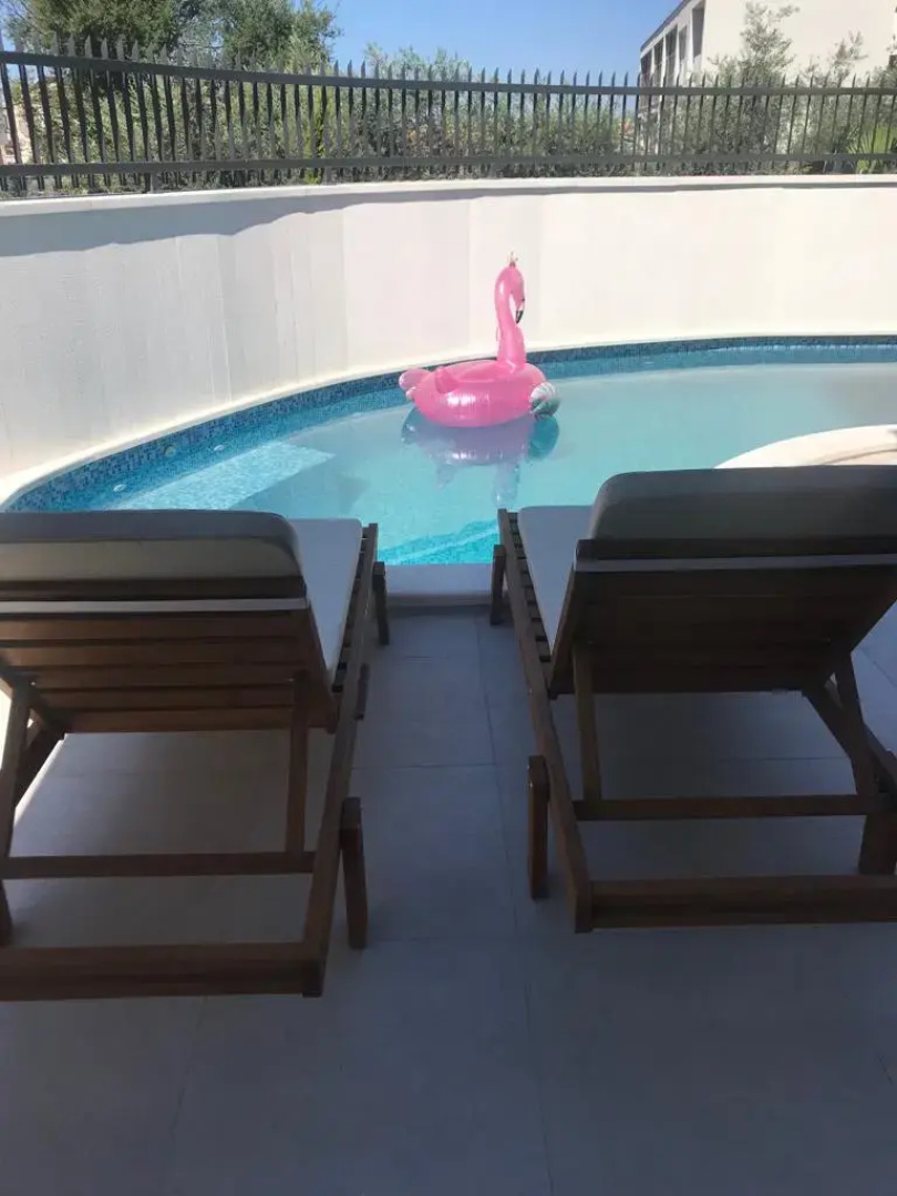 Вилла Urban Villa With Pool